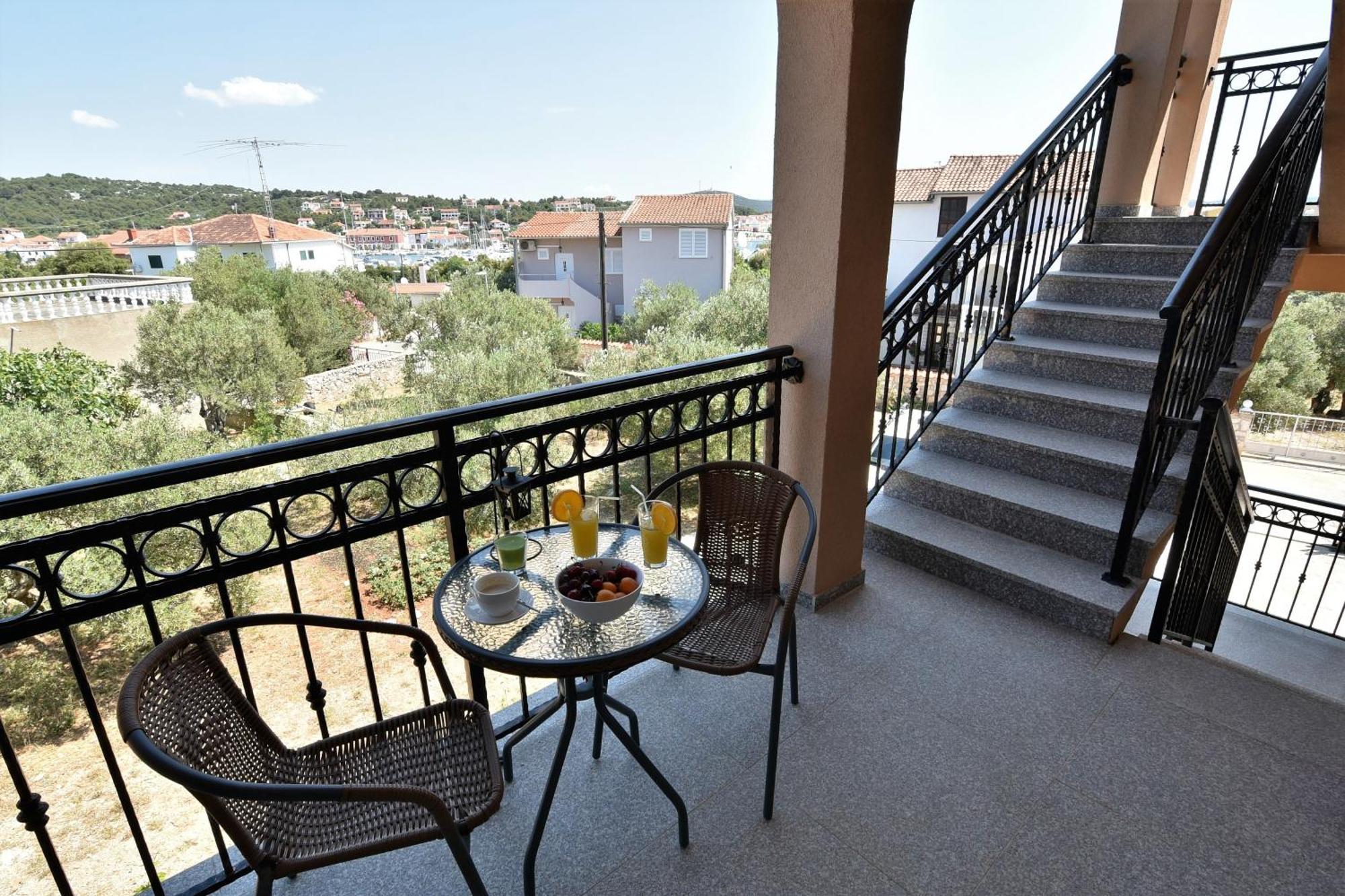 Apartmani Natasa Nino Jezera, Murter Chambre photo